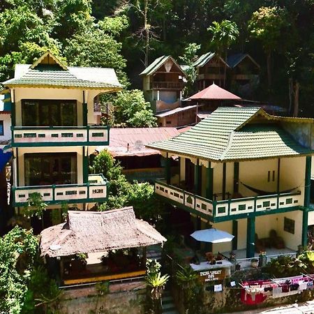 Indra Valley Inn Букит Лаванг Екстериор снимка