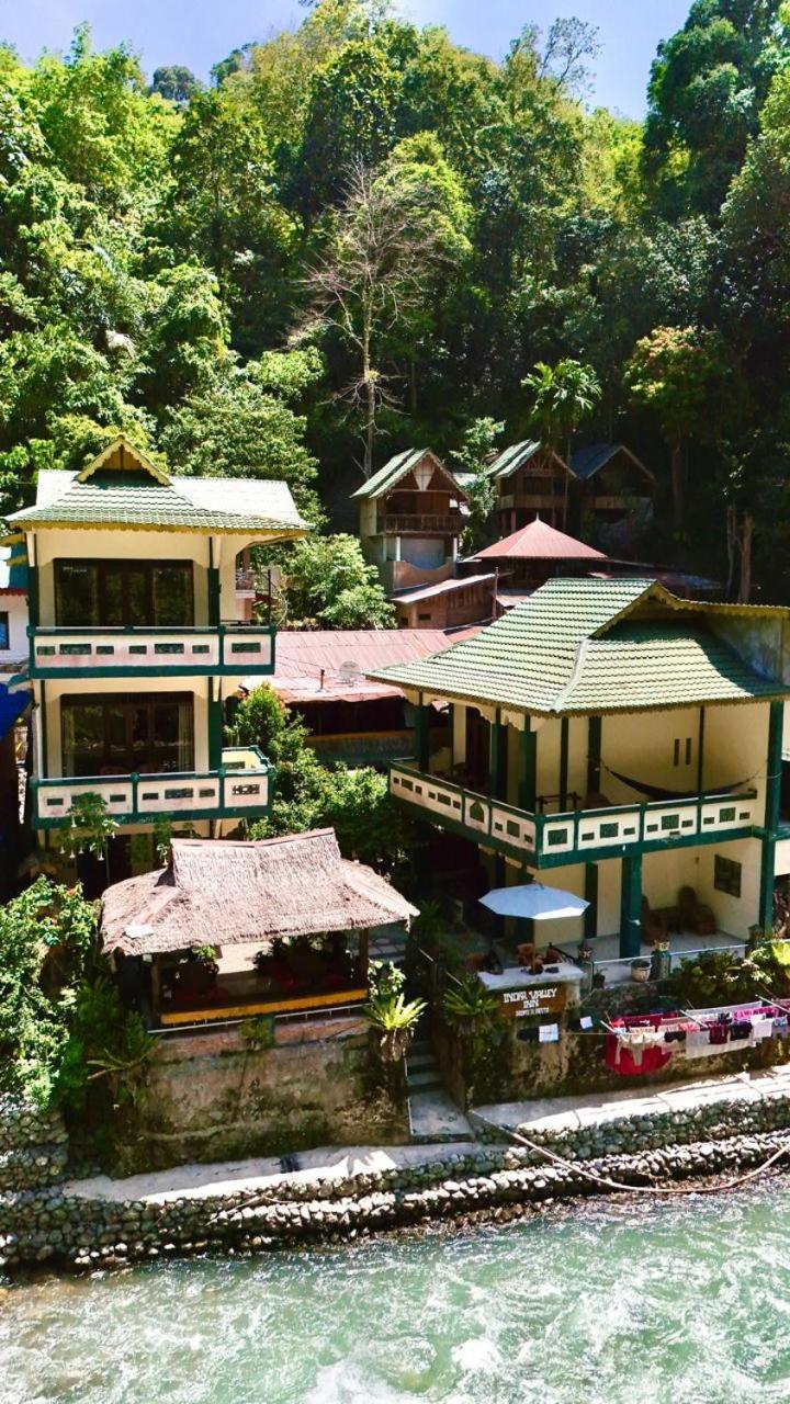 Indra Valley Inn Букит Лаванг Екстериор снимка